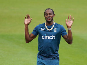 Supporting image for story: England's Jofra Archer keeps his World Cup hope alive in practice