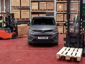 Supporting image for story: Toyota Proace City compact van gets equipment and powertrain updates for 2022