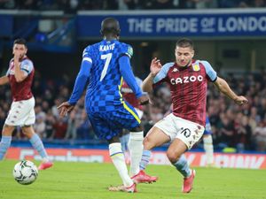 Supporting image for story: Carabao Cup: Chelsea 1 Aston Villa 1 (Chelsea 4-3 pens) - Report 