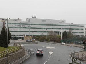 Supporting image for story: Jaguar Land Rover factory workers told to stay at home after cyber attack