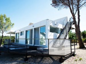 Supporting image for story: Prefabs idea to house the homeless