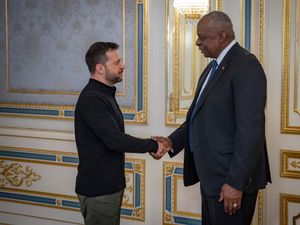 Supporting image for story: US defence chief visits Kyiv for talks on backing Ukraine’s fight against Russia