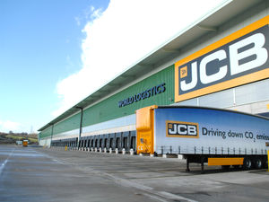 Supporting image for story: 150 jobs as JCB apprentice and graduate scheme opens