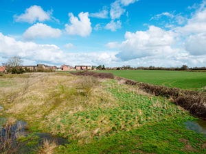 Supporting image for story: Road danger warning after 600-home estate agreed for Oswestry