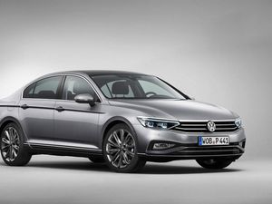 Supporting image for story: Facelifted Volkswagen Passat brings improved tech and upgraded GTE hybrid