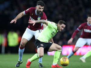 Supporting image for story: Dean Smith backs "first class" Mile Jedinak to fill Aston Villa defensive void