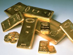 Supporting image for story: Gold price soars to new record as US Federal Reserve faces fresh threats