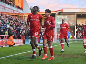 Supporting image for story: Mat Sadler: Mo Faal reminds me of Premier League star 