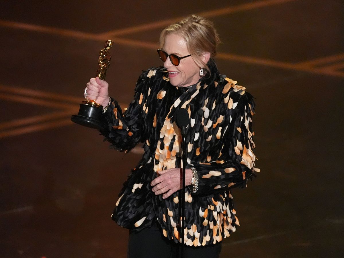 Weapons star Amy Madigan thanks &lsquo;beloved&rsquo; husband Ed Harris as she wins Oscar