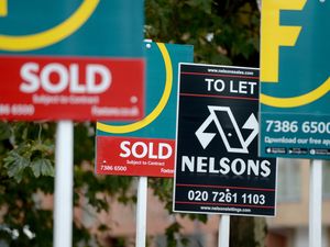Supporting image for story: Home sales fell by 2% annually in October – HMRC