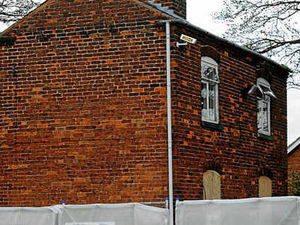 Supporting image for story: Fight over historic cottage demolition plans