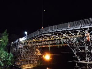 Supporting image for story: Iron Bridge restoration: Scaffolding in place after delay