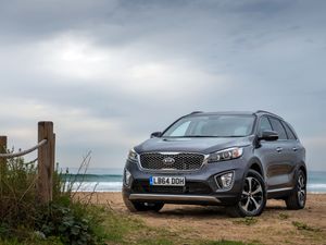 Supporting image for story: The Kia Sorento is the fastest-selling used car at the moment