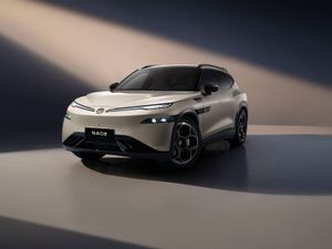 Supporting image for story: Volkswagen and Xpeng partner up to create ‘ID.Unyx 08’ SUV