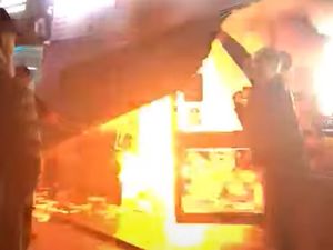 Supporting image for story: Watch dramatic moment Tipton post office explodes forcing people fighting fire to flee