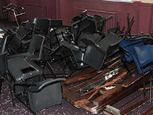 Supporting image for story: Shunned husband's altar smash