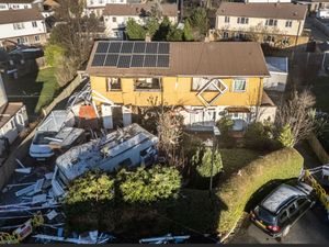 Supporting image for story: Man rushed to hospital after Leeds house explosion sparks evacuation