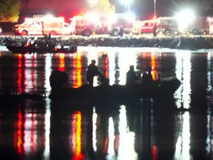 Supporting image for story: No survivors expected after US passenger jet and Army helicopter collide