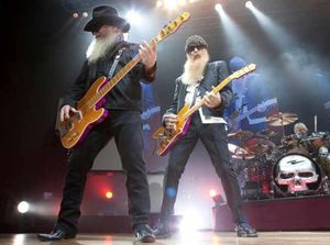 They topped the night off with Tube Snake Boogie.