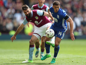 Supporting image for story: Aston Villa's Mile Jedinak undergoes groin surgery