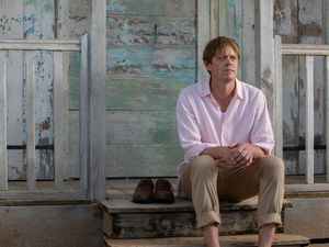 Supporting image for story: Death In Paradise stars make surprise appearance in Beyond Paradise finale