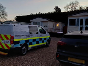 Supporting image for story: Migrants suspected of working illegally as delivery riders arrested in raid