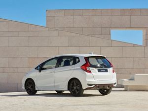 Supporting image for story: Next Honda Jazz ‘to be hybrid only’