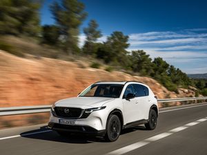 Supporting image for story: First Drive: The new Mazda CX-5 packs a lot of space, but has a rather outdated powertrain