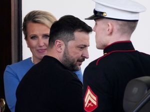 Supporting image for story: European leaders pledge support for Zelensky after tempestuous Trump talks