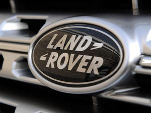 Supporting image for story: Jaguar Land Rover recalls 44,000 UK cars over CO2 emissions