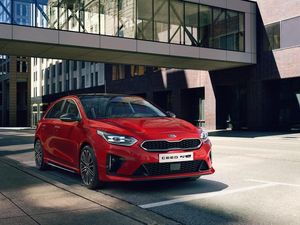Supporting image for story: GT-Line trim revealed for Kia Ceed