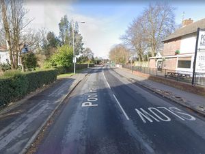 Supporting image for story: Woman left with minor injuries after Wolverhampton crash