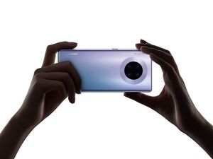 Supporting image for story: Huawei launches first smartphones since Trump trade ban