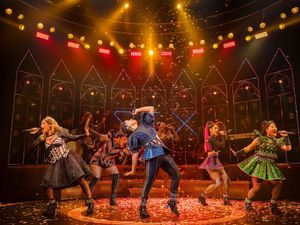 Supporting image for story: Review: It’s a SIX star review for SIX at Wolverhampton Grand Theatre!