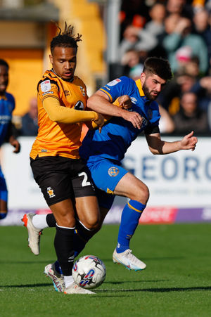 Brandon Fleming closes down John-Kymani Gordon (AMA)