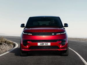 Supporting image for story: What is the new Range Rover Sport going up against?