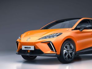 Supporting image for story: New MG4 Electric brings 280-mile range and spacious cabin
