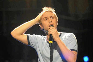 Supporting image for story: With his ruffled blond-hair, blue-eyed and adorable boyish charm - Russell Howard had the LG Arena eating out of his hand