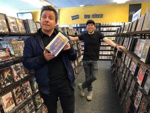 Supporting image for story: How one branch of Blockbuster outlasted all others to become the last on Earth
