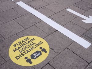 Supporting image for story: Coronavirus: Follow the rules or face a fine, warn police