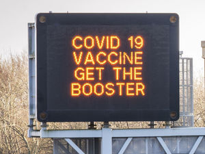 Supporting image for story: More than 400,000 booster and third doses recorded in UK over New Year