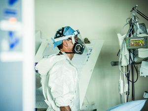 Supporting image for story: ‘Looking likely’ we can ride out Omicron wave, frontline consultant says