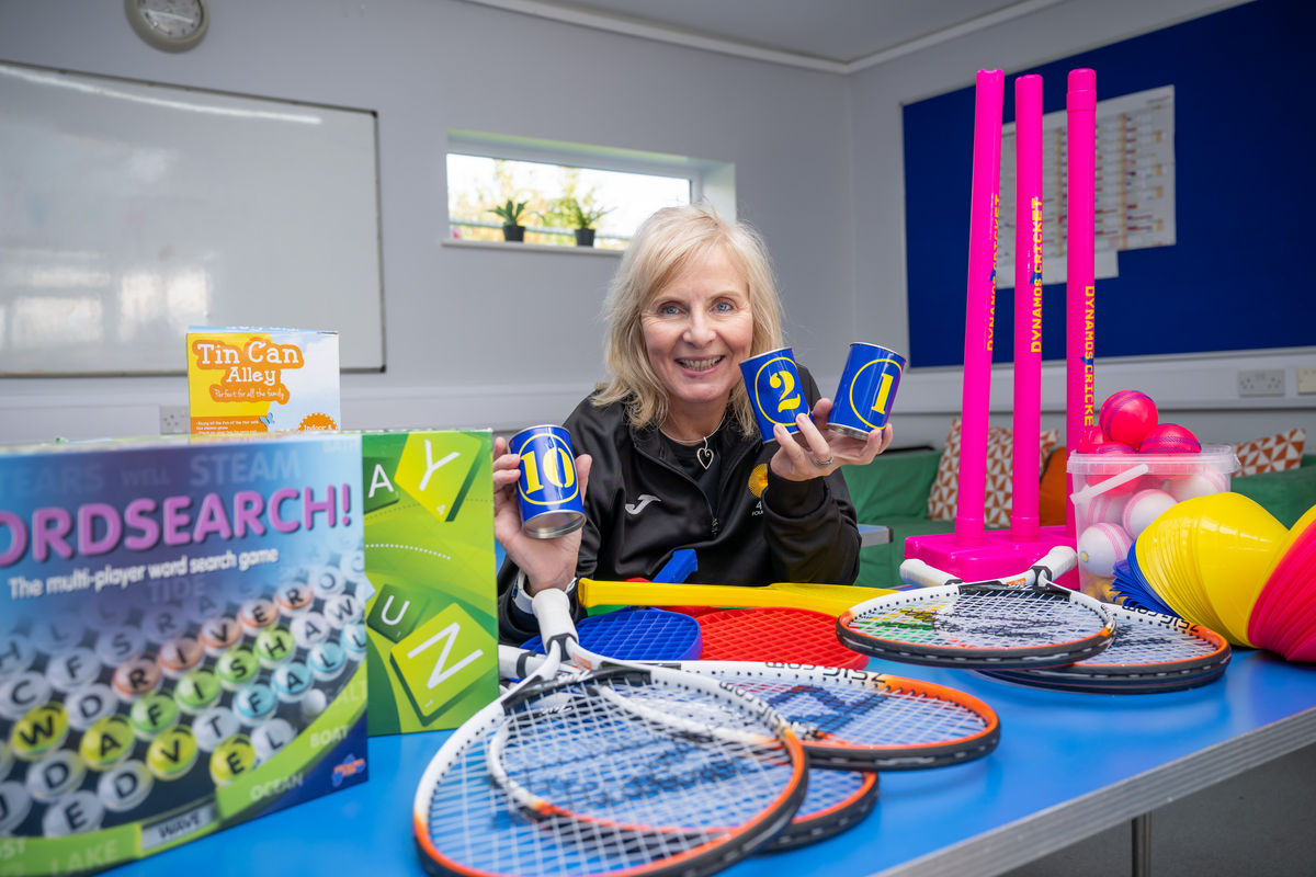 Let&rsquo;s play! Shropshire Youth Centre gifted board games by homebuilder
