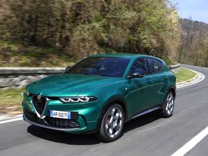 Supporting image for story: First Drive: The Alfa Romeo Tonale arrives with big ambitions