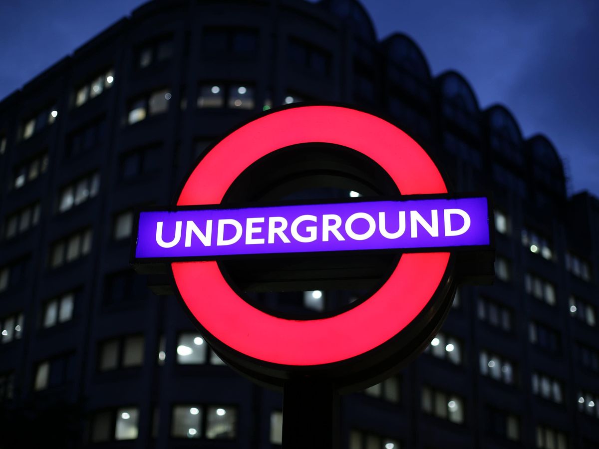 Animal charity asks TfL to remove &lsquo;disturbing&rsquo; post about taking cats on Tube