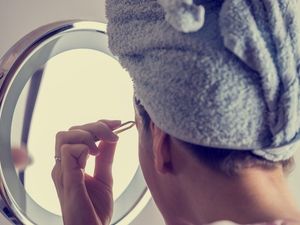 Supporting image for story: Forget sculpted Insta-brows, feather brows are the new trend that's sweeping the beauty scene