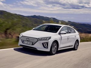 Supporting image for story: Hyundai Ioniq upgraded with more tech and improved electric range