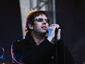 Supporting image for story: An Evening With Ian McCulloch, Robin 2, Bilston - review