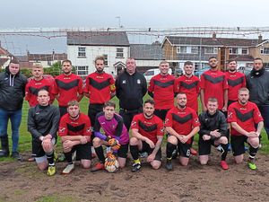 Supporting image for story: In-form Essington lead the title race
