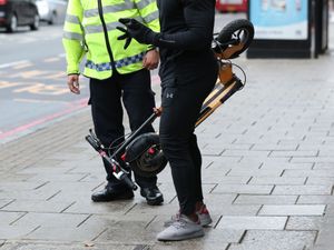 Supporting image for story: Minister indicates Government plans to legalise private e-scooters